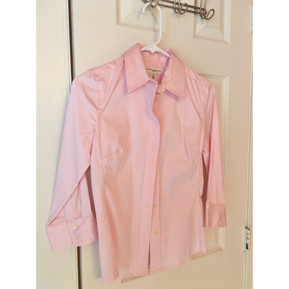 Brand New Fitted Pink Button-down